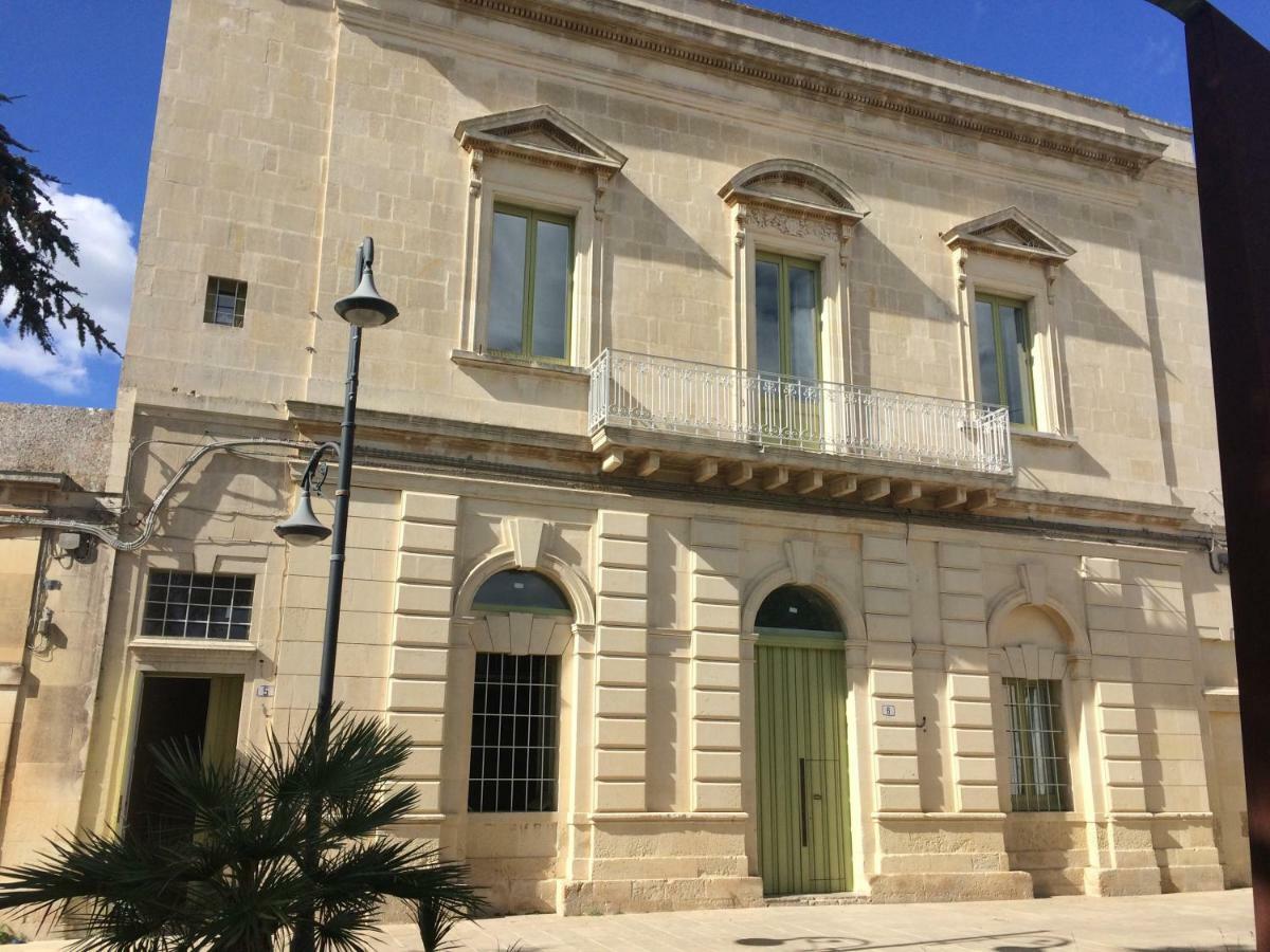 Bed and Breakfast Palazzo Mandurino Luxury Relais Zollino Exterior foto